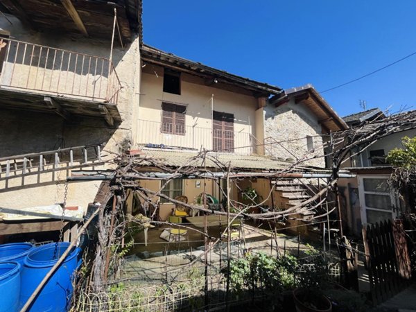 appartamento in vendita a Coazze