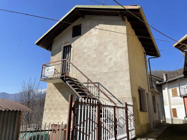 casa indipendente in vendita a Coazze