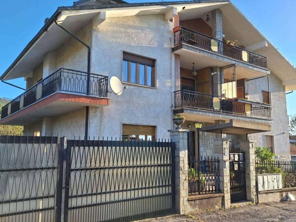 appartamento in vendita a Coazze