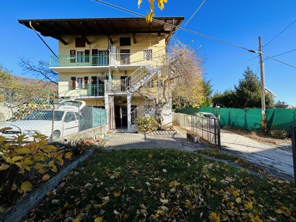 casa indipendente in vendita a Coazze