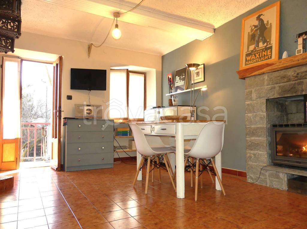 appartamento in vendita a Coazze