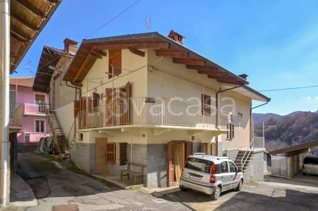 casa indipendente in vendita a Coazze