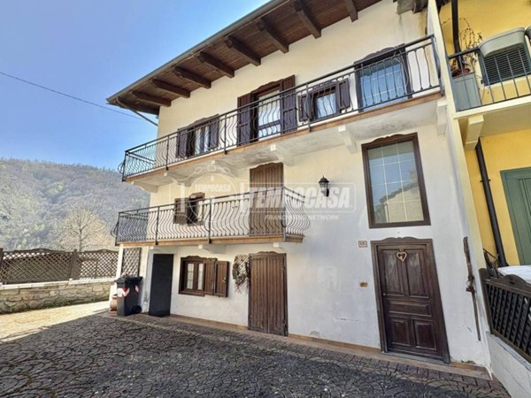 casa indipendente in vendita a Coazze