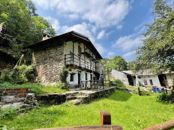 casa indipendente in vendita a Coazze