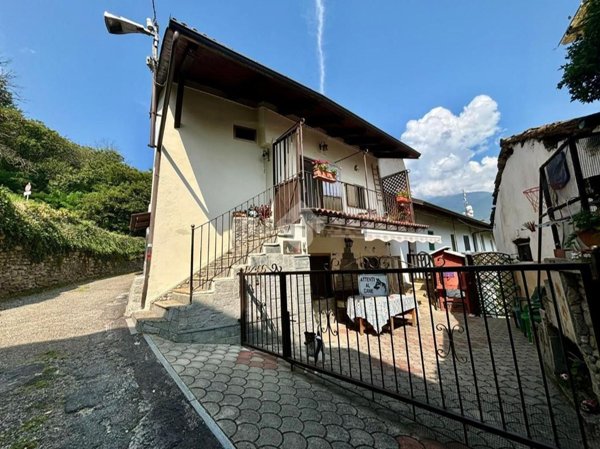 casa indipendente in vendita a Coazze