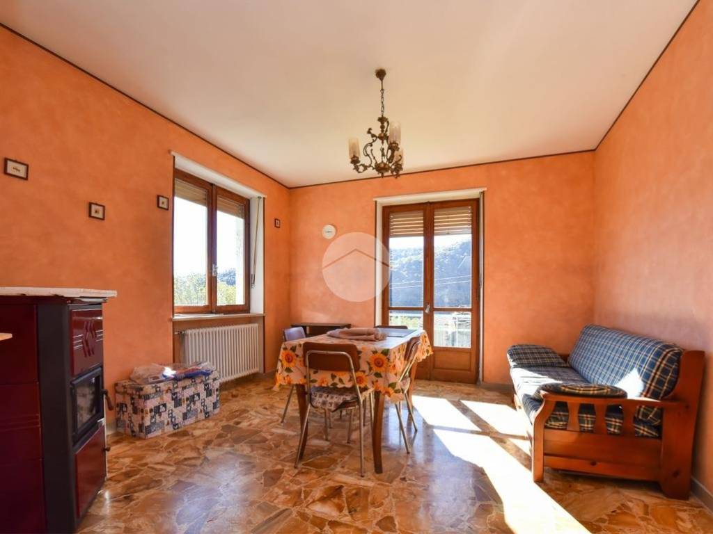 casa semindipendente in vendita a Coazze