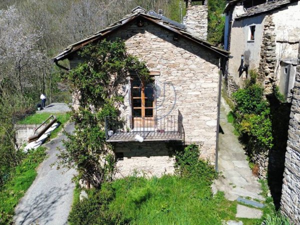 casa indipendente in vendita a Coazze
