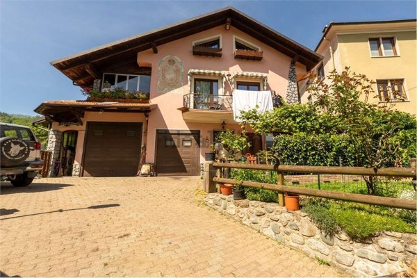 casa indipendente in vendita a Coazze