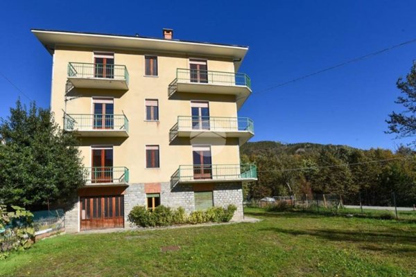 casa semindipendente in vendita a Coazze