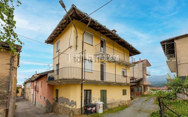 appartamento in vendita a Coazze