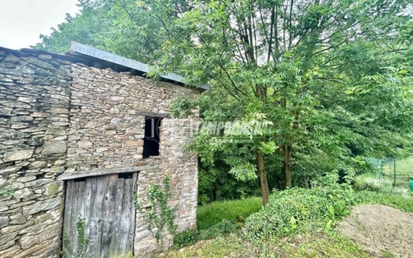 locale di sgombero in vendita a Coazze