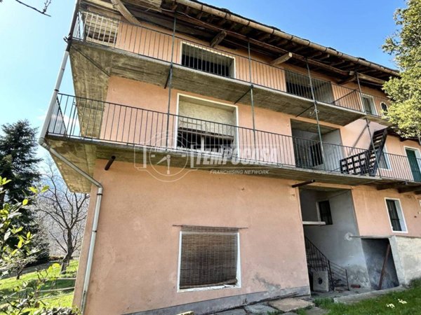 casa indipendente in vendita a Coazze