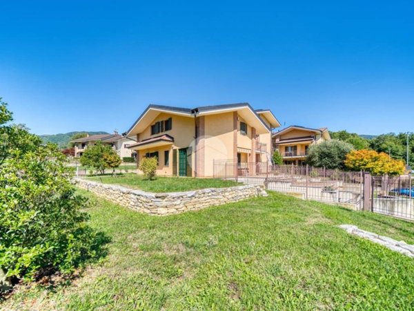 casa indipendente in vendita a Coazze