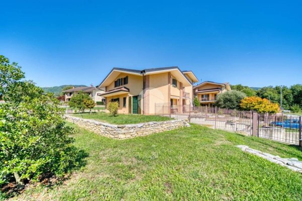 casa indipendente in vendita a Coazze