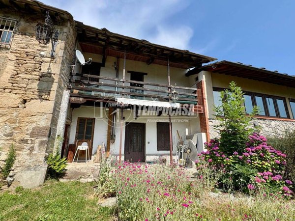 casa indipendente in vendita a Coazze