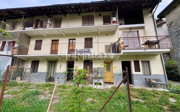 appartamento in vendita a Coazze