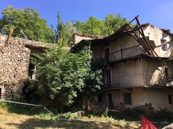 esavano in vendita a Coazze