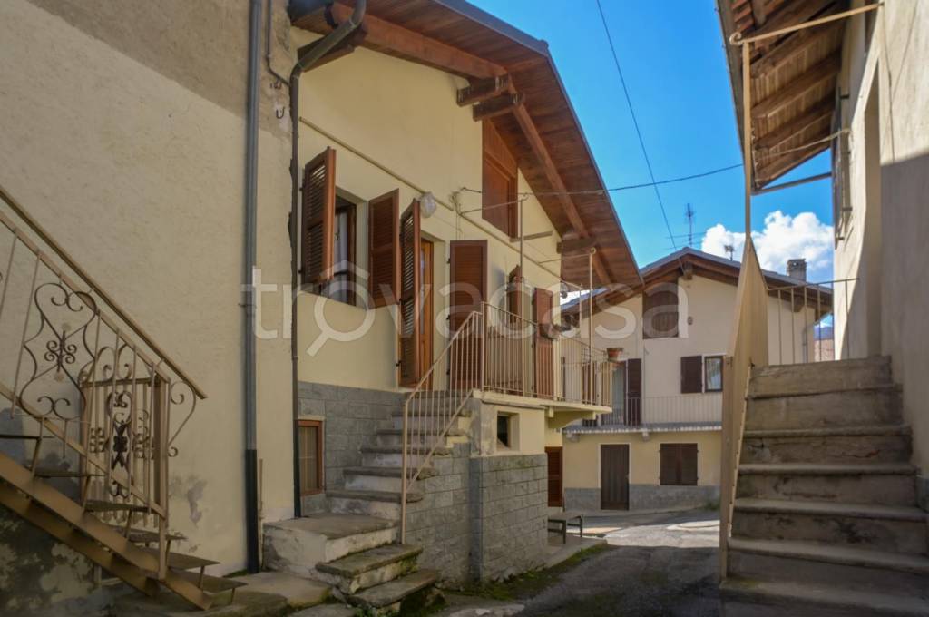 casa indipendente in vendita a Coazze