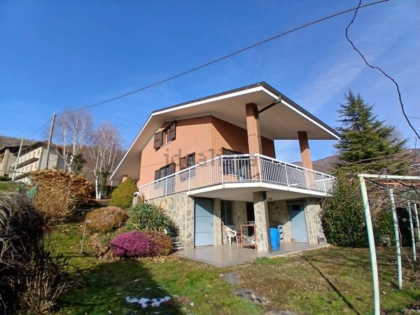 casa indipendente in vendita a Coazze