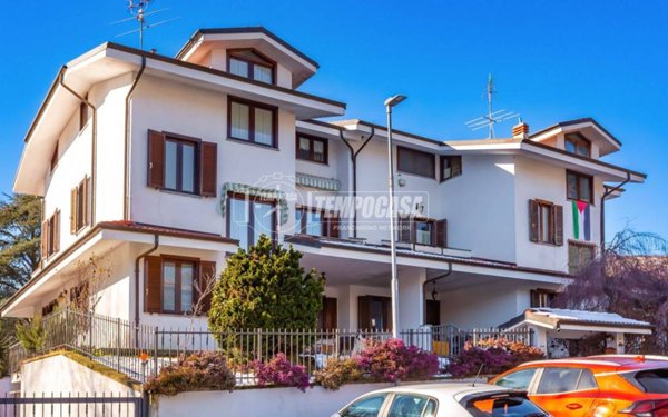 casa indipendente in vendita a Coazze