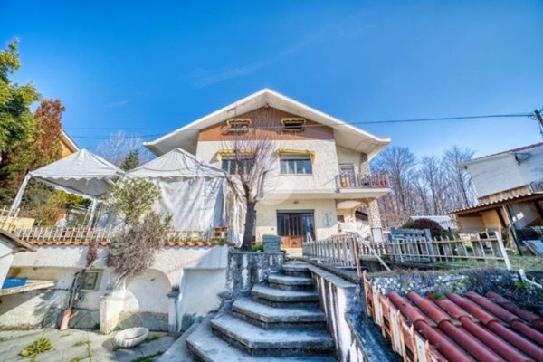 casa indipendente in vendita a Coazze