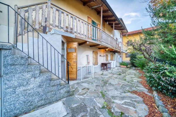 casa semindipendente in vendita a Coazze