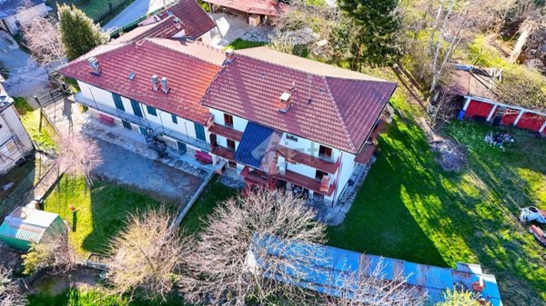 casa semindipendente in vendita a Coazze