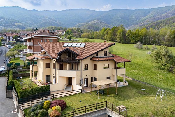 appartamento in vendita a Coazze
