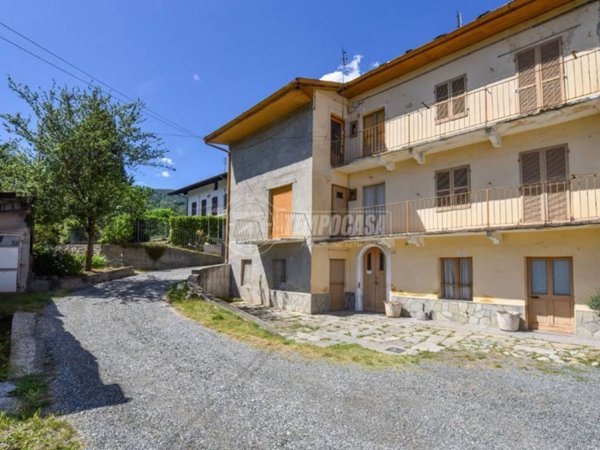 casa indipendente in vendita a Coazze
