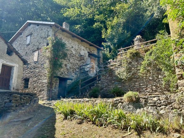 casa indipendente in vendita a Coazze