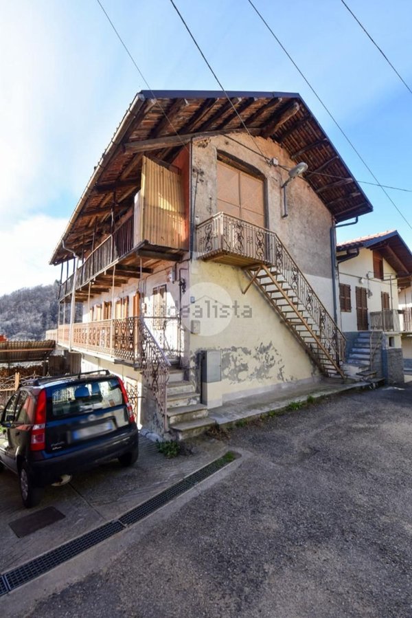 casa indipendente in vendita a Coazze