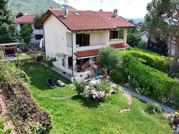 casa indipendente in vendita a Coazze