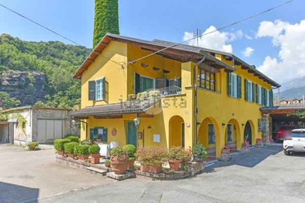 casa indipendente in vendita a Coazze