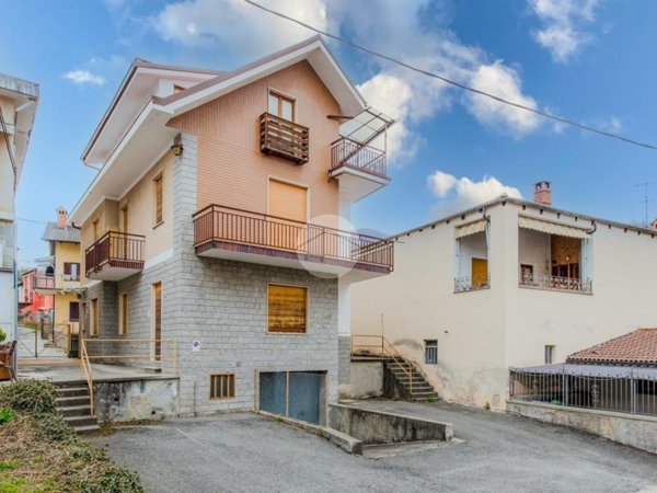casa indipendente in vendita a Coazze