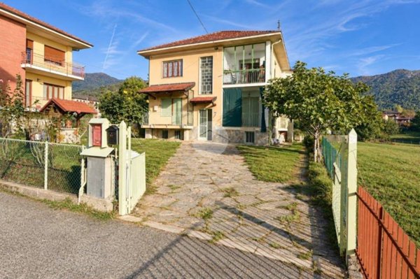 appartamento in vendita a Coazze
