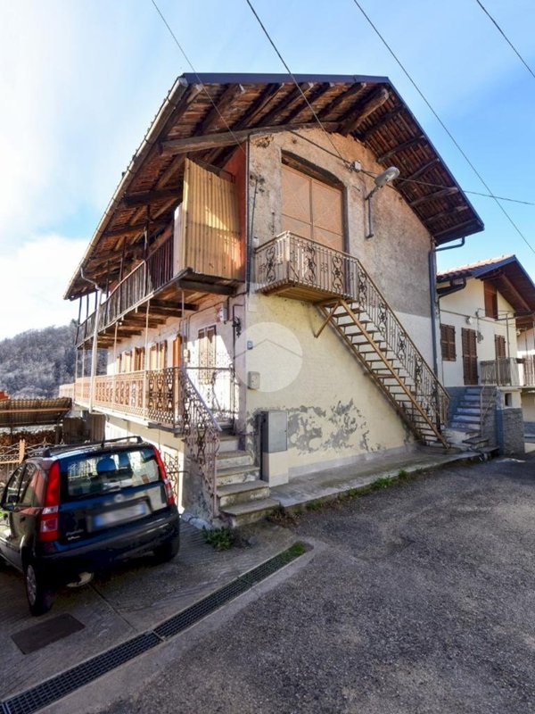 casa semindipendente in vendita a Coazze