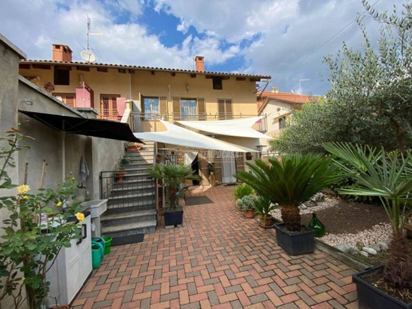 casa indipendente in vendita a Collegno