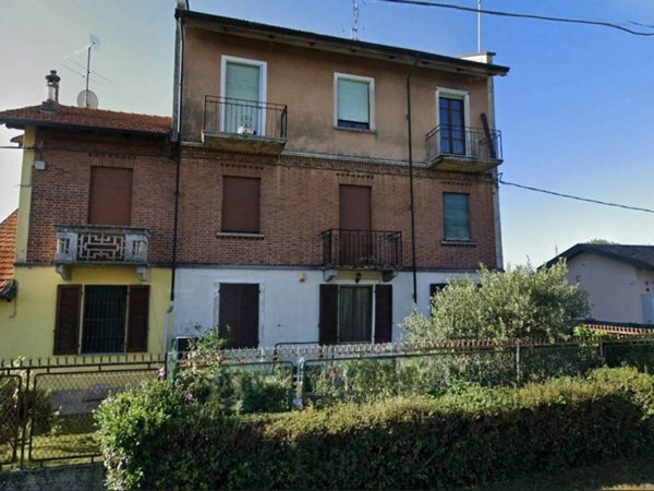 locale commerciale in vendita a Collegno in zona Savonera