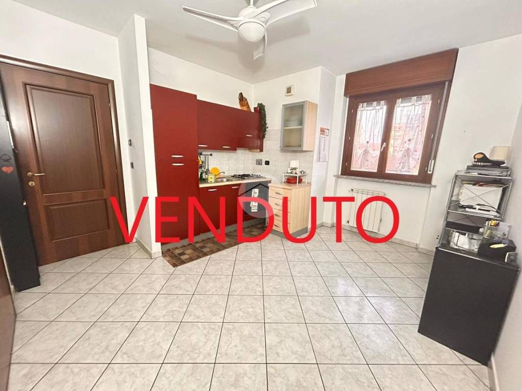 appartamento in vendita a Collegno in zona Leumann