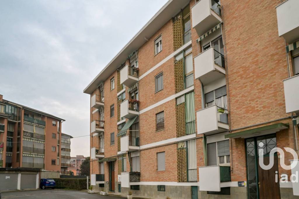 appartamento in vendita a Collegno in zona Savonera