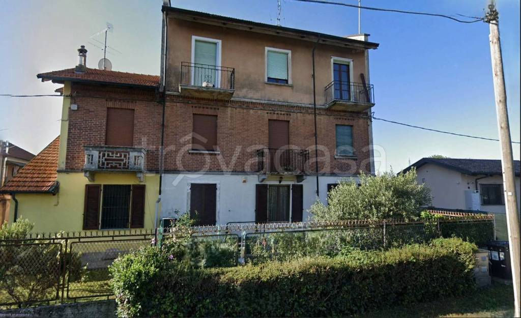 locale di sgombero in vendita a Collegno in zona Savonera