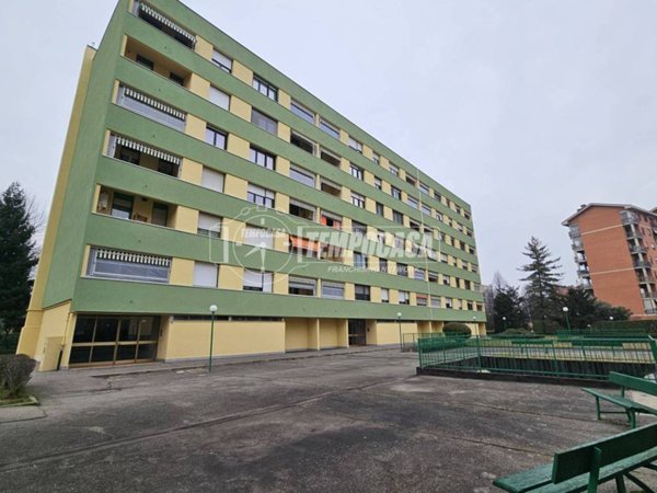 appartamento in vendita a Collegno in zona Leumann