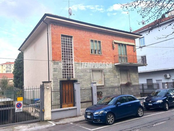 appartamento in vendita a Collegno in zona Leumann