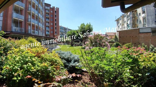 appartamento in vendita a Collegno in zona Leumann