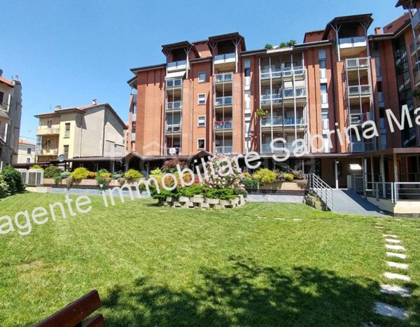 appartamento in vendita a Collegno in zona Leumann