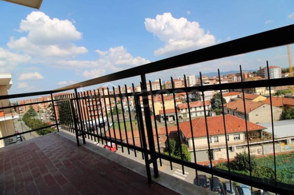 appartamento in vendita a Collegno in zona Leumann