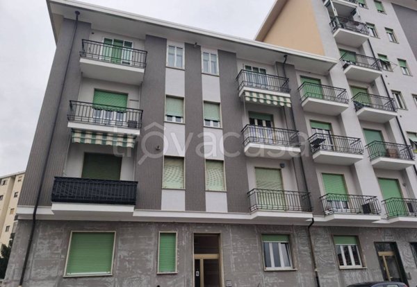 appartamento in vendita a Collegno in zona Leumann