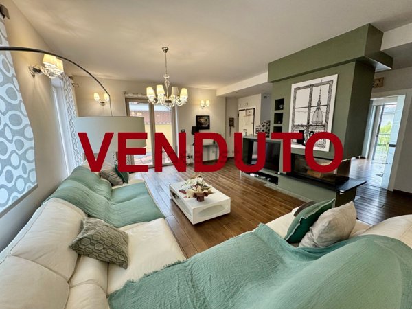 casa indipendente in vendita a Collegno