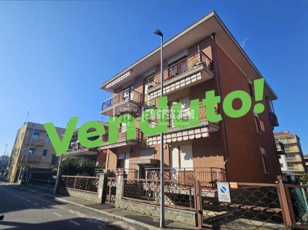 appartamento in vendita a Collegno in zona Leumann