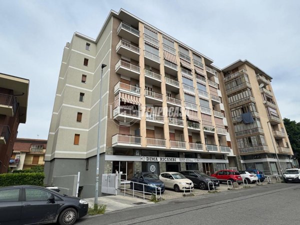 appartamento in vendita a Collegno in zona Leumann